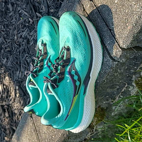 Saucony Triumph 19 W size 7 - Picture 3 of 14